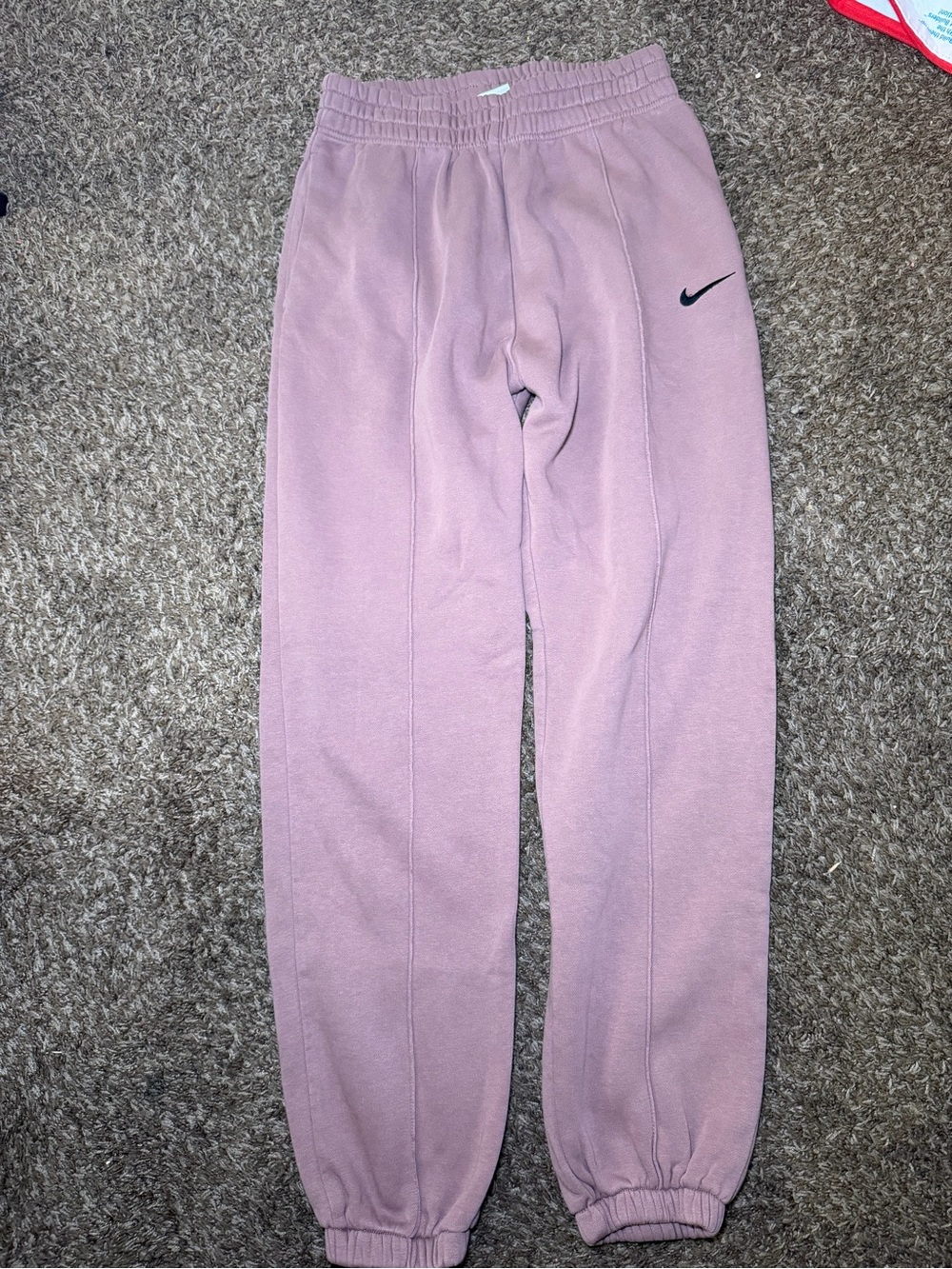 Nike Sportswear Essential Pintuck Fleece Jogger Pants Plum Dust Mauve Small